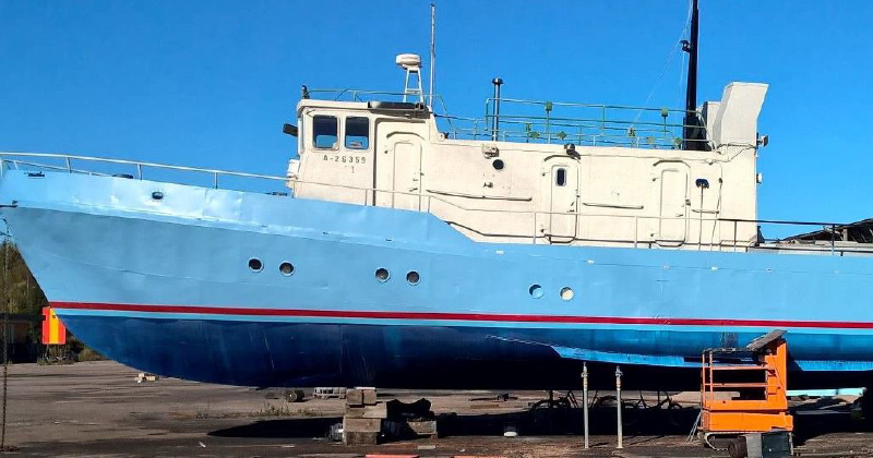 11PORADUR-2K-Navis-laivamaalilla-maalattu-teräslaiva-vaaleansinineksi